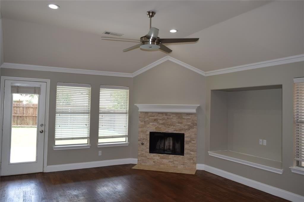 5201 Birchwood Dr - Photo 2 of 9