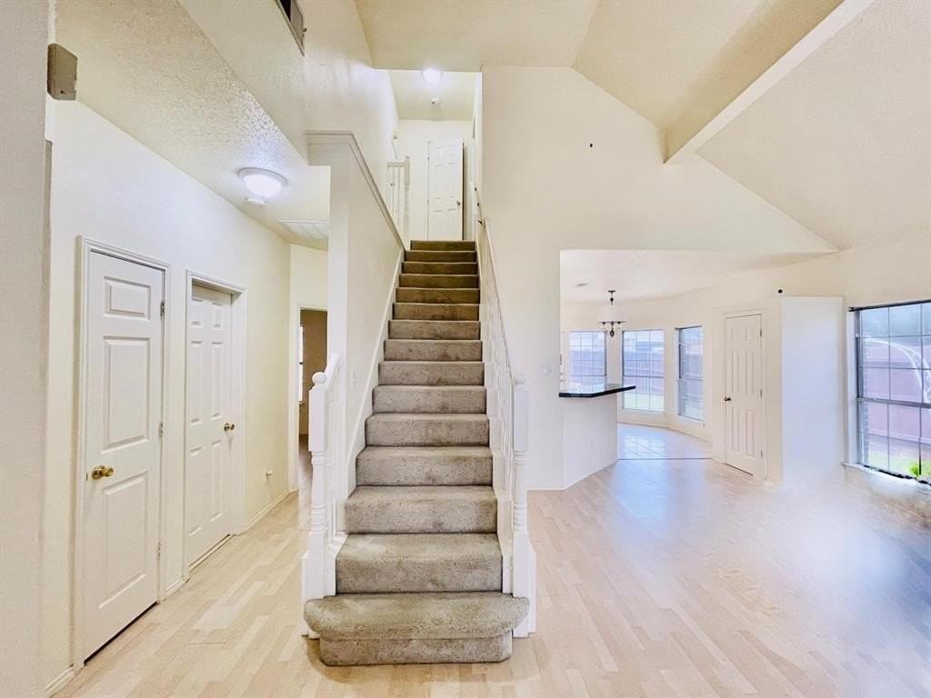 568 Timber Way Dr - Photo 2 of 11