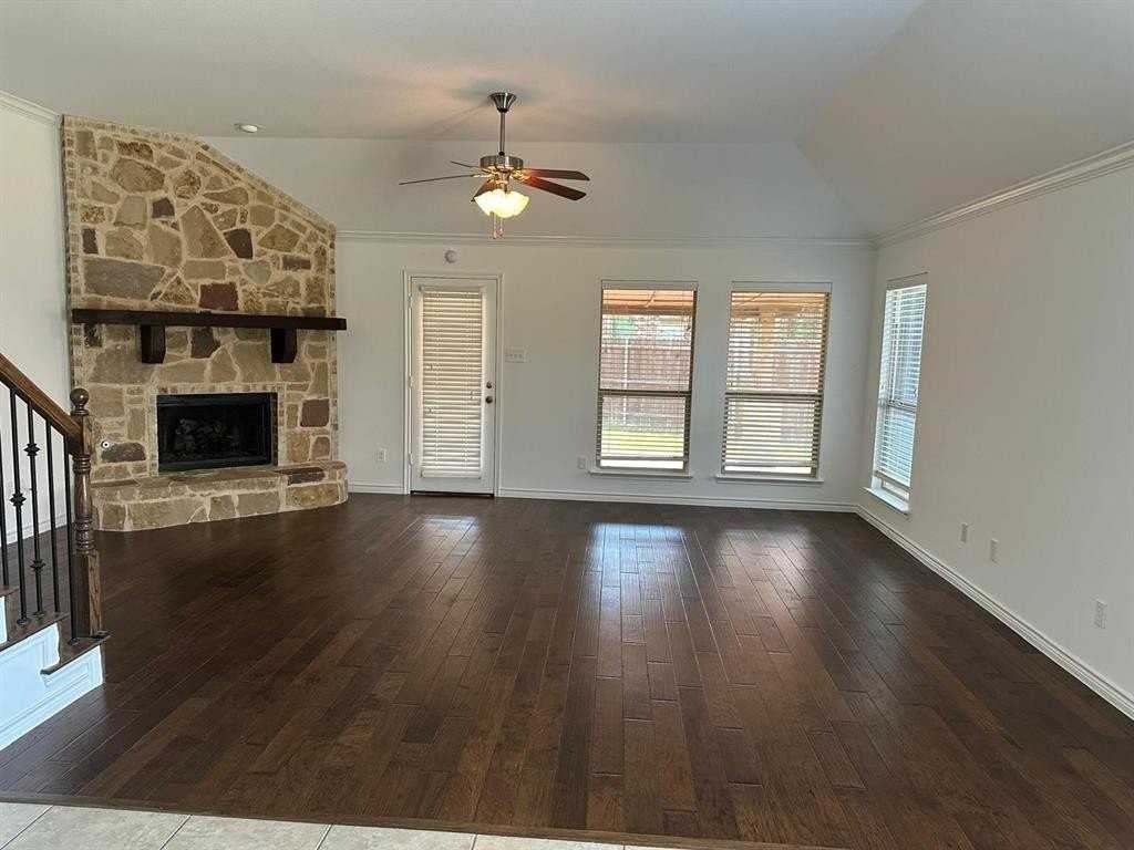 1508 Pillar Bluff Way - Photo 3 of 30