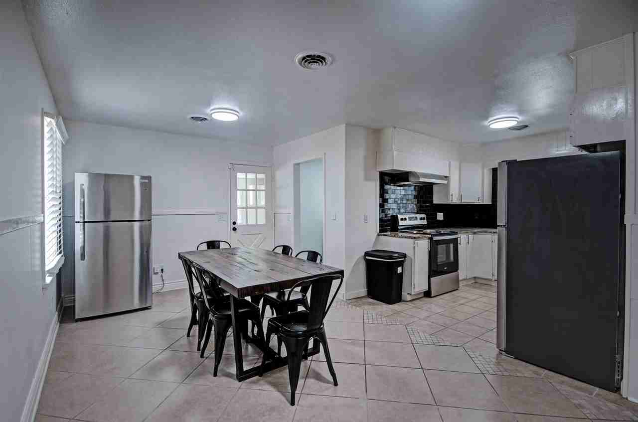 Sunnyvale Dr - Photo 2 of 22