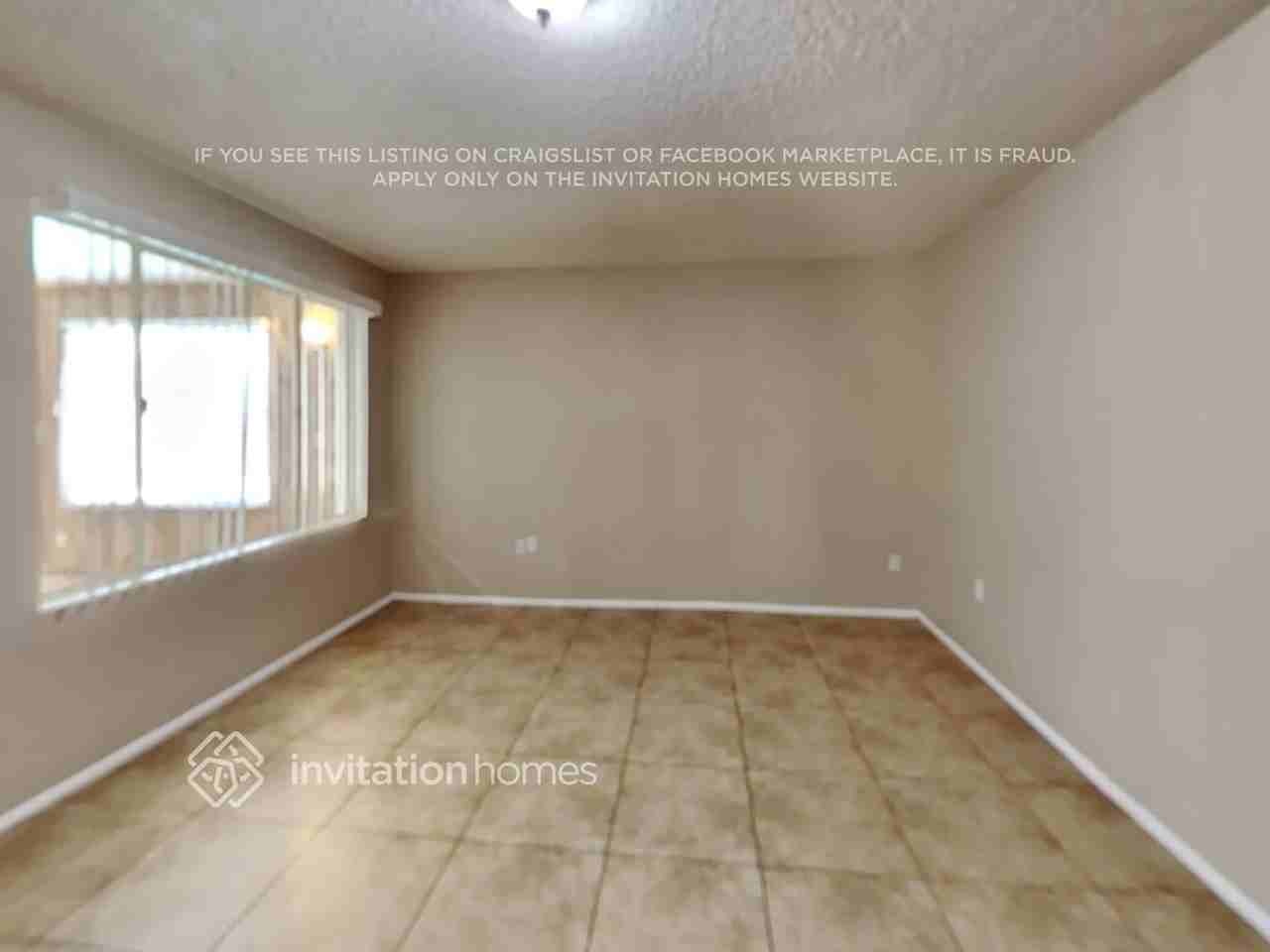 3720 West Purdue Avenue - Photo 3 of 21