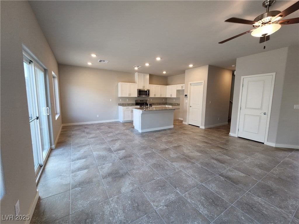 7836 Pink Opal Ave - Photo 5 of 21