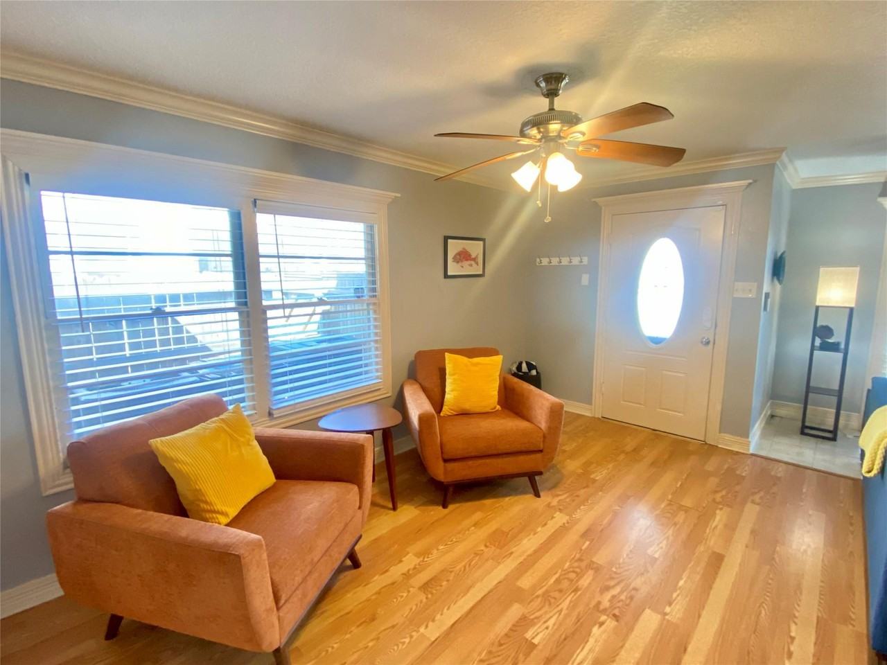 1311 Milam Dr - Photo 4 of 21