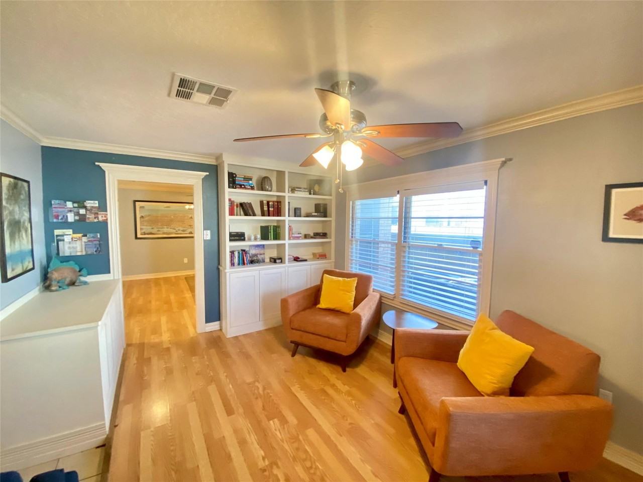 1311 Milam Dr - Photo 5 of 21