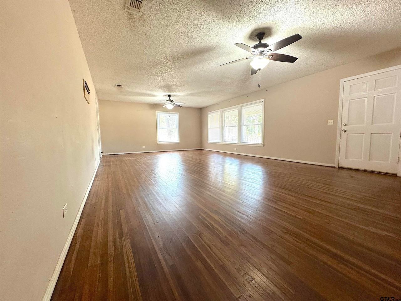 308 Carr Dr - Photo 5 of 31