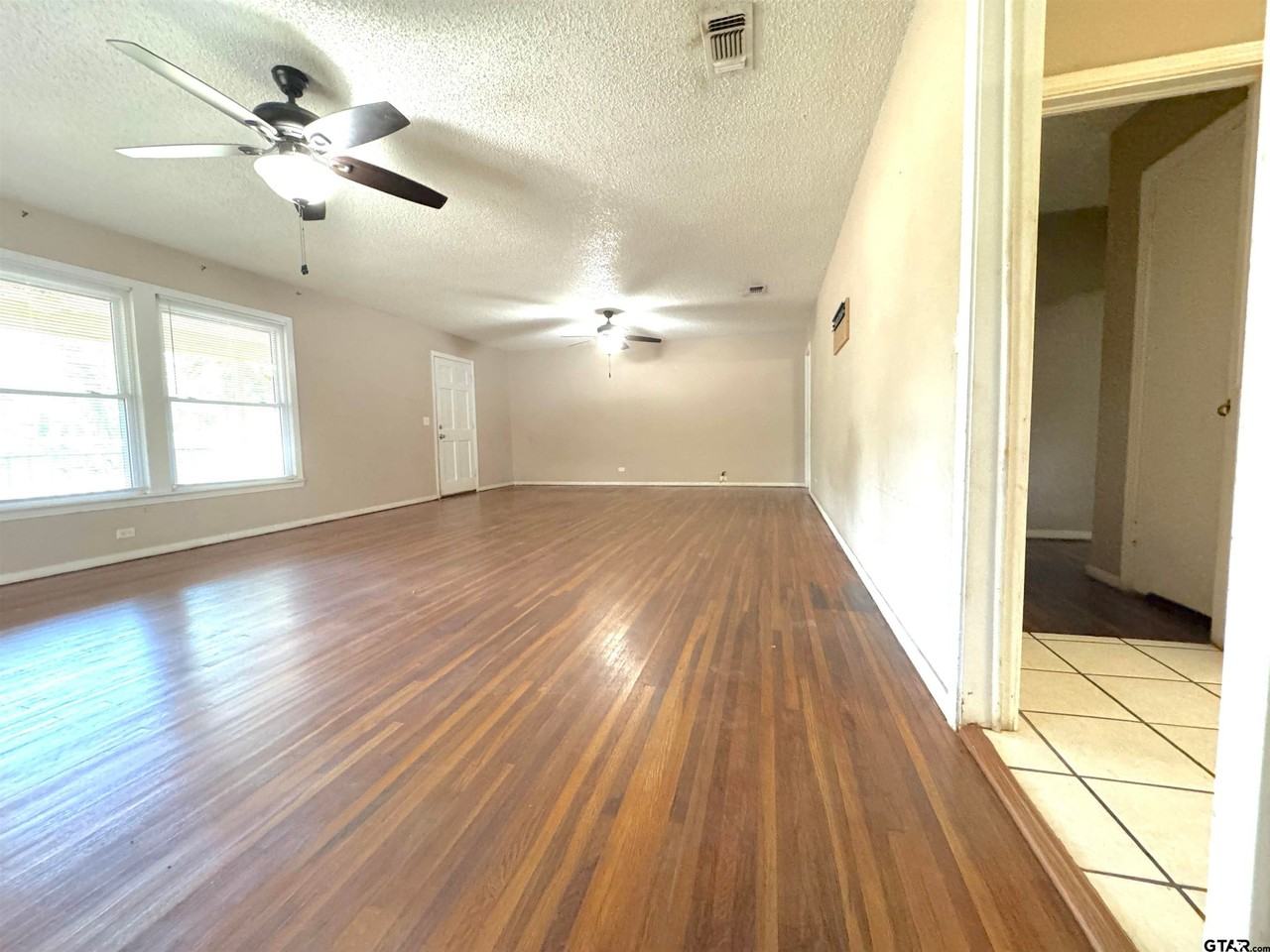 308 Carr Dr - Photo 7 of 31