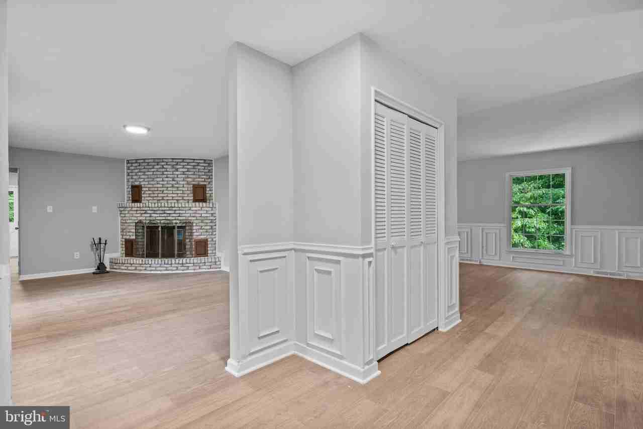 7795 Penn Manor Ct - Photo 3 of 50