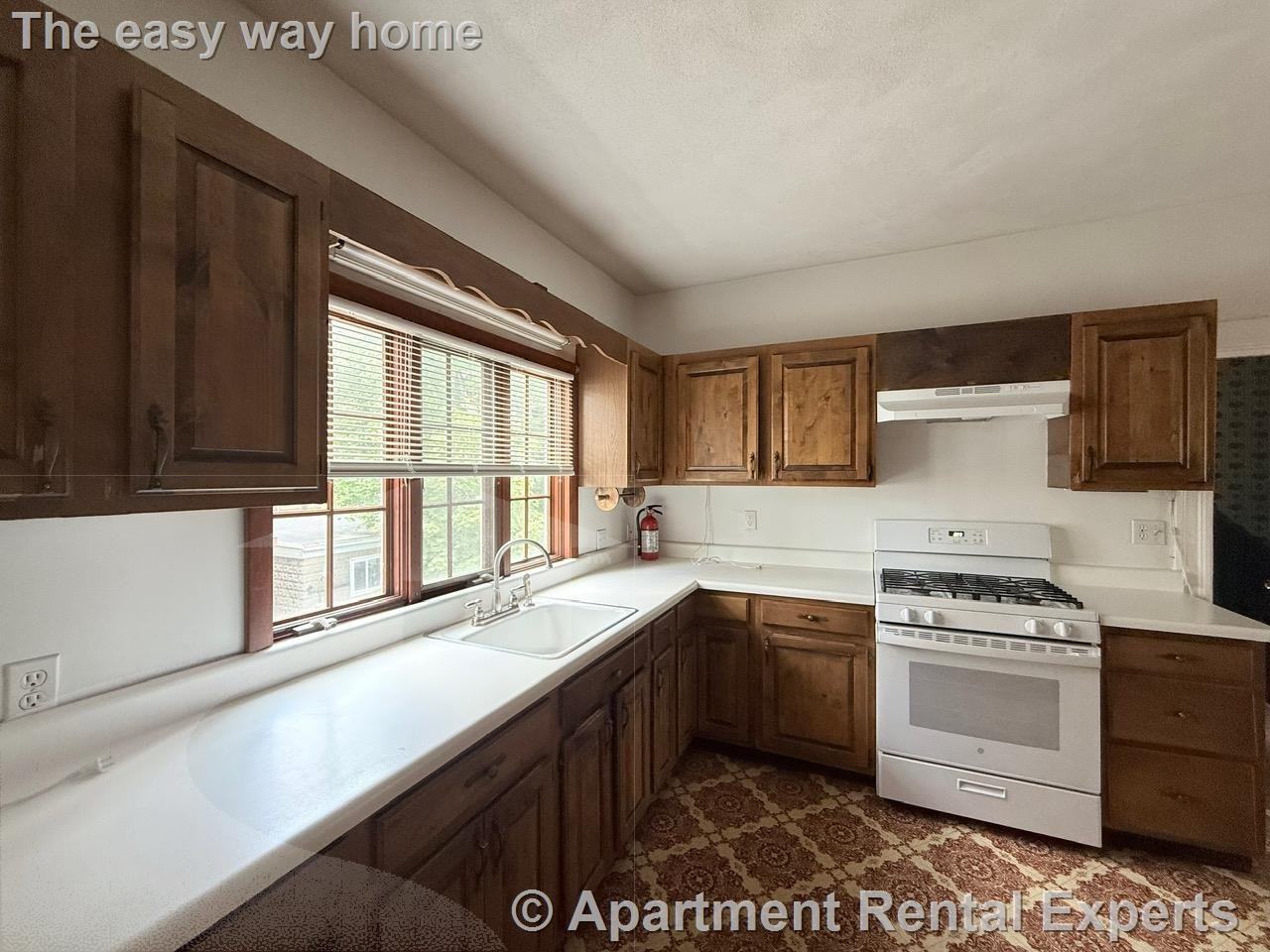 186 Powder House Blvd #2 - Photo 3 of 15