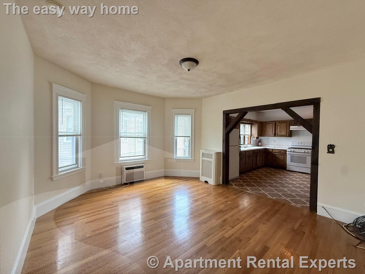 186 Powder House Blvd #2 - Photo 4 of 15