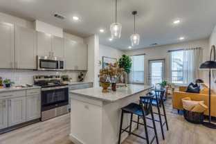 753 Academy Blvd - Photo 1 of 1