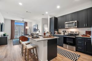 featured image of 9910 Hill Ln