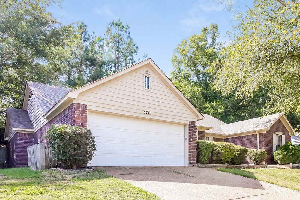 5715 Riverhead Avenue - Photo 3 of 21