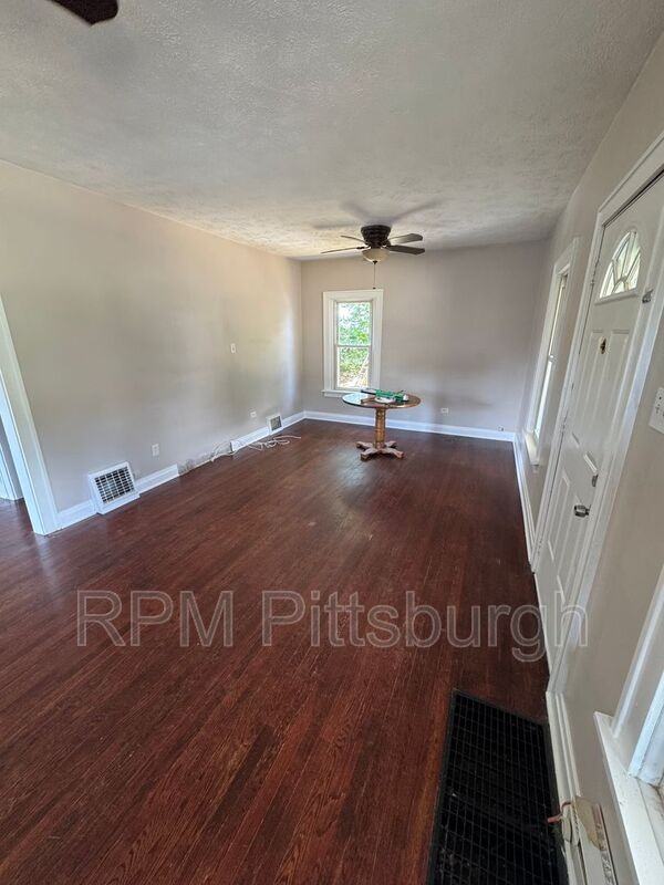 397 Moon Clinton Rd - Photo 3 of 22
