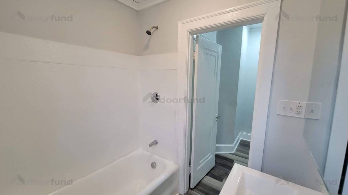 2A Marble St #2 - Photo 3 of 10