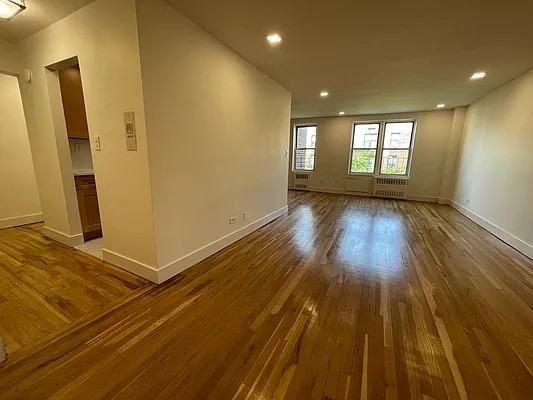 3510 150Th St - Photo 3 of 10