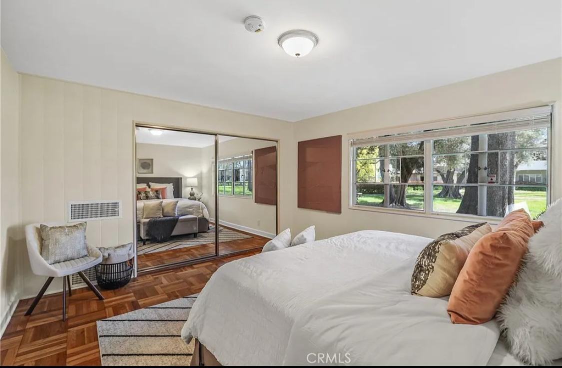 5340 Village Grn - Photo 2 of 8