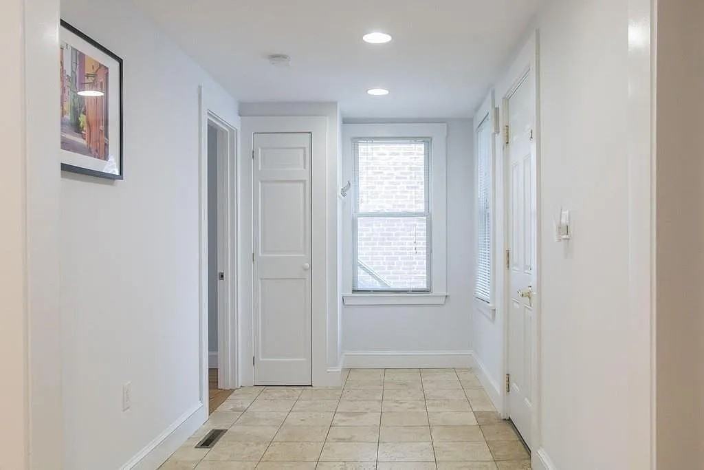 10 Allen St #1 - Photo 3 of 13