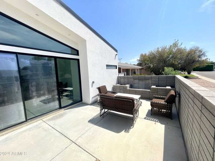 6554 E 5th St - Photo 2 of 33