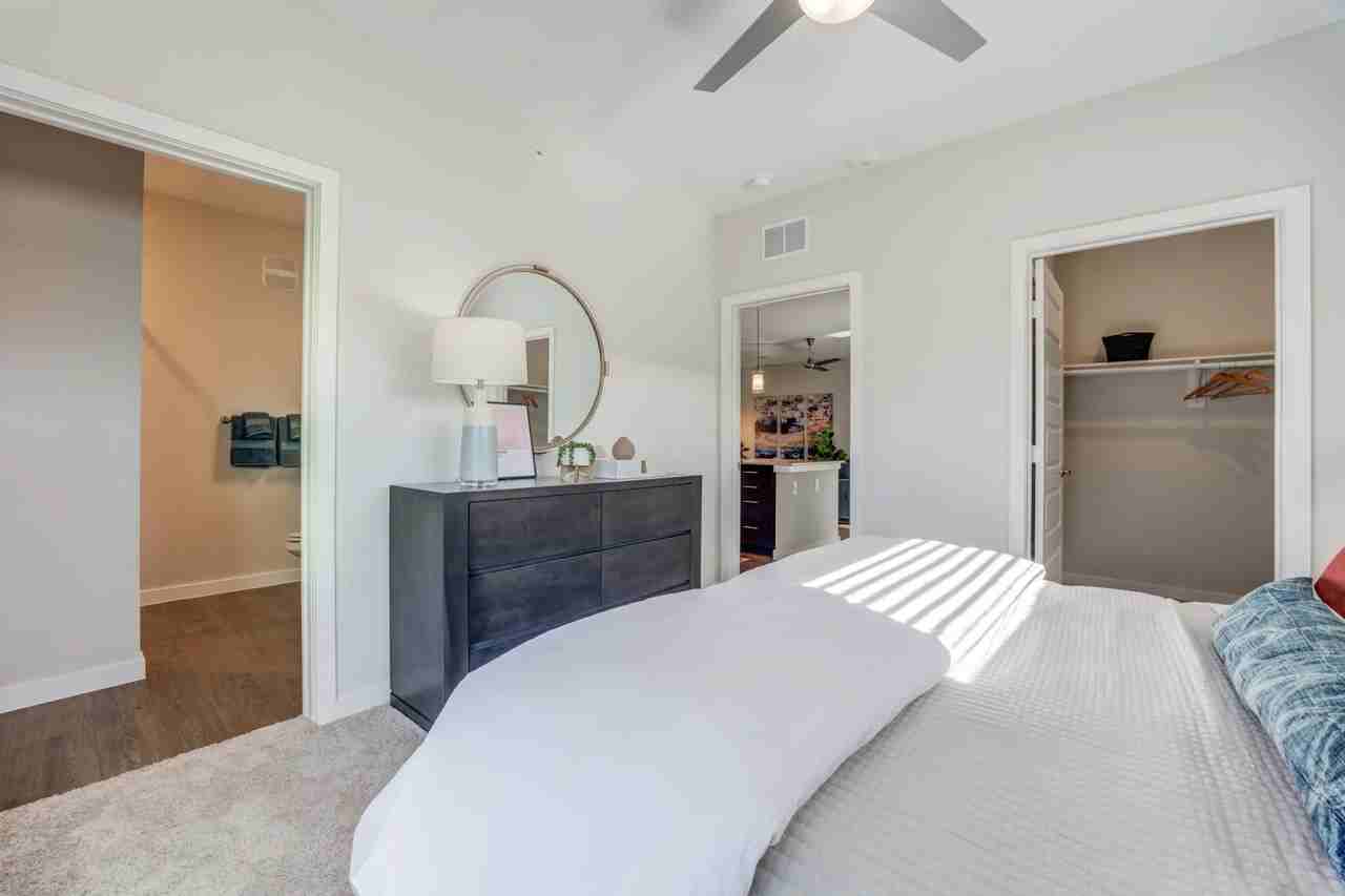 2213 Cascades Ave #1-157 - Photo 3 of 9