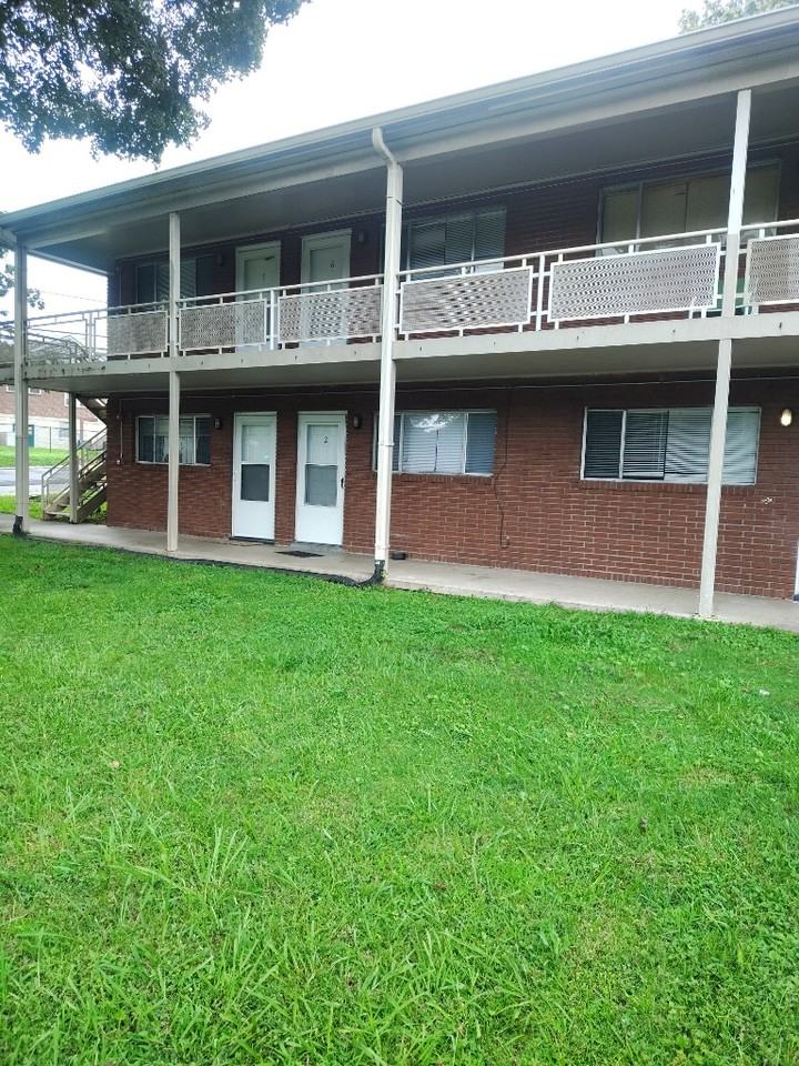 Holston Apartments - Photo 3 of 20