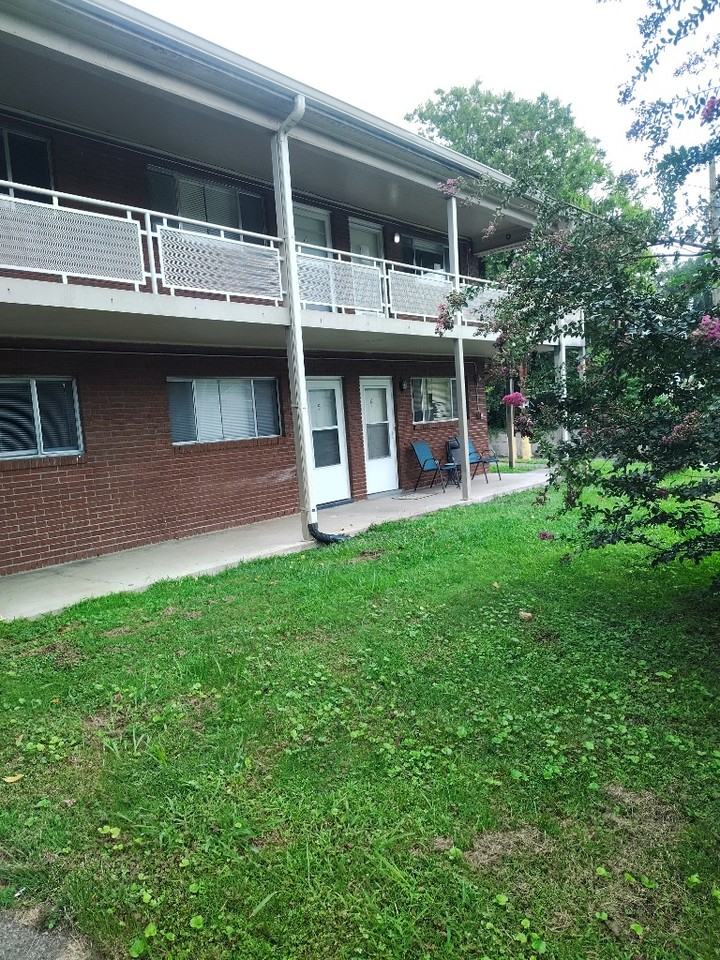 Holston Apartments - Photo 5 of 20