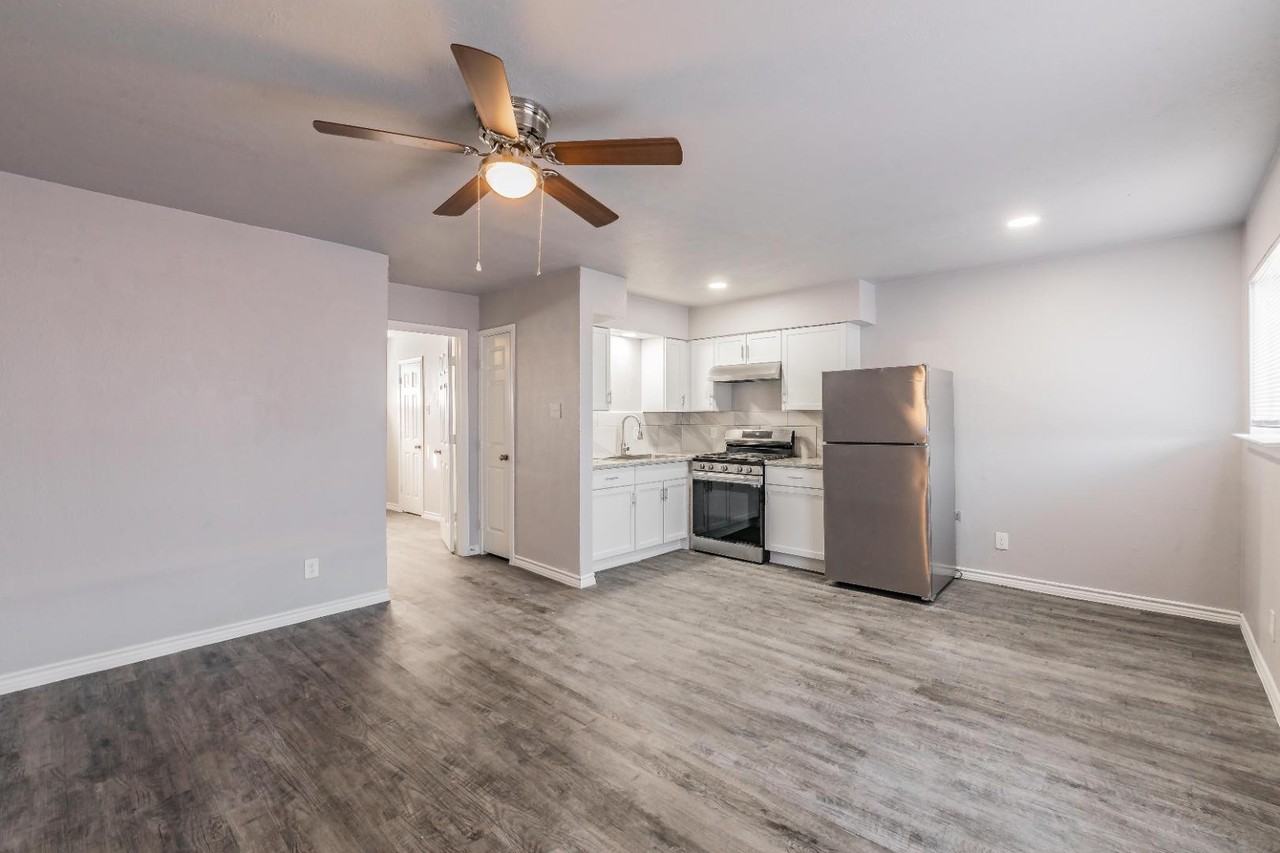 Encanto Villas - Photo 3 of 22