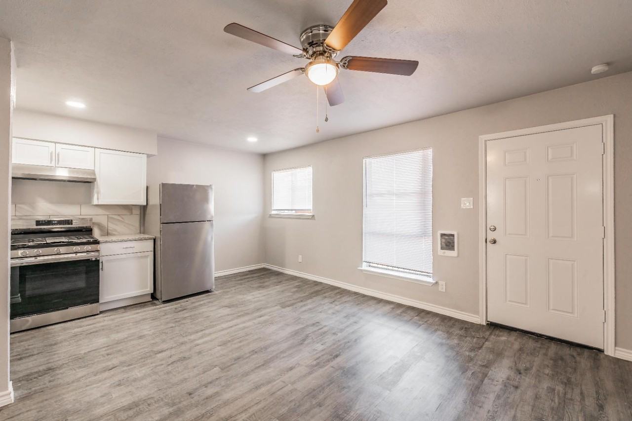 Encanto Villas - Photo 4 of 22