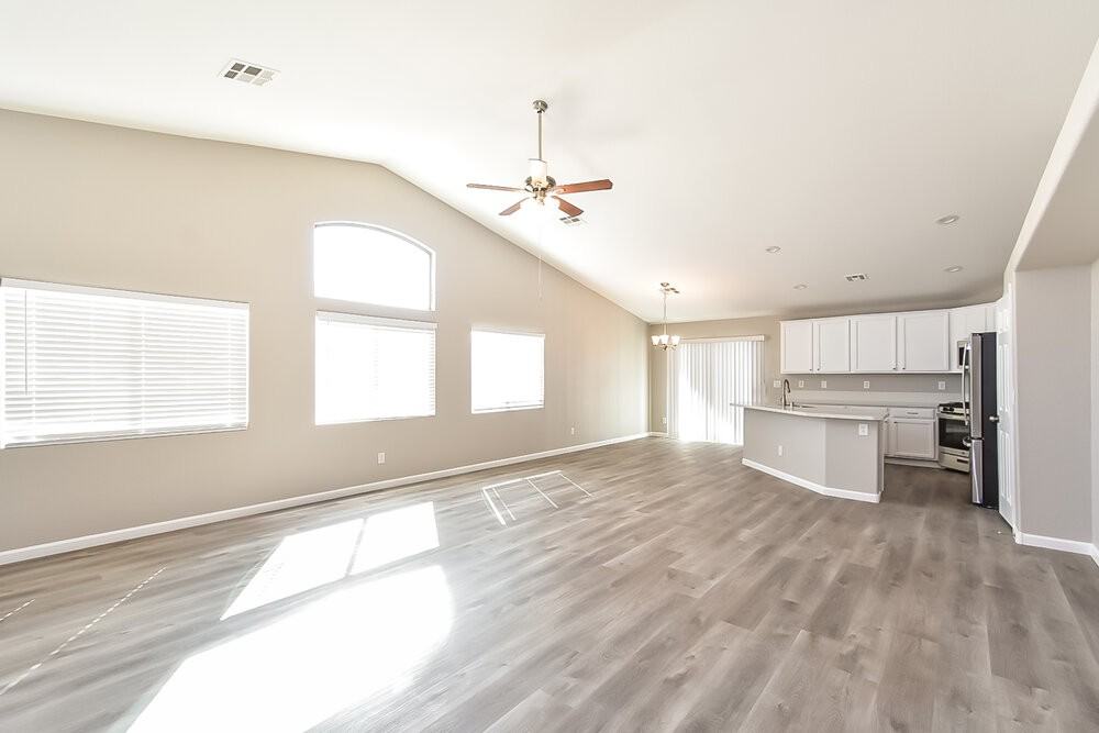 621 Bright Lights Ave - Photo 3 of 16