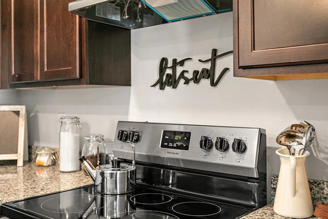 7644 Mailes Ct #201 - Photo 5 of 11