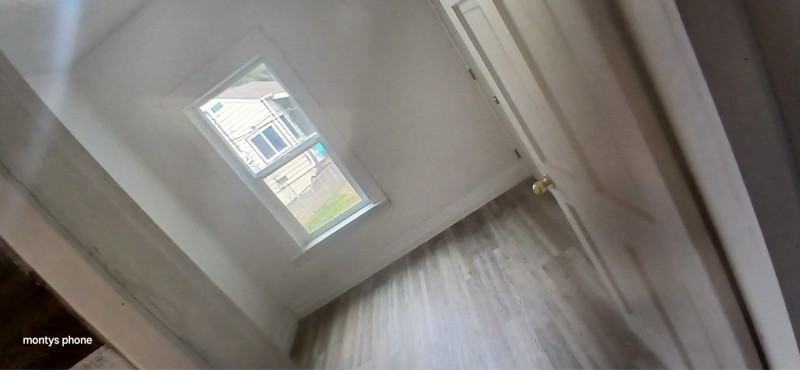 908 15th St #3 - Photo 2 of 8