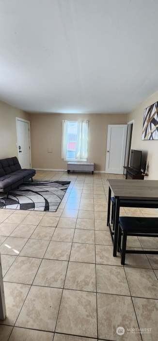 W Cascade Ave #2 - Photo 2 of 8