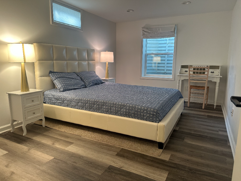 1022 E State St - Photo 6 of 11