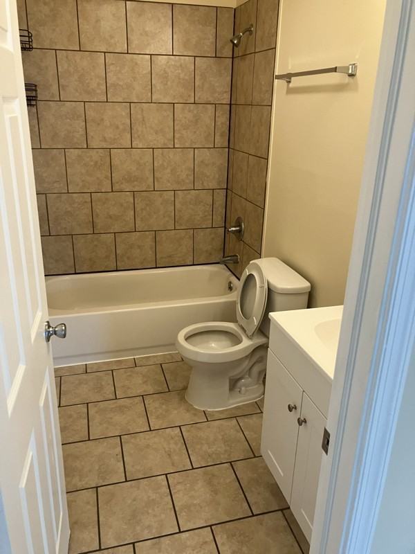 803 Central Ave #A - Photo 3 of 7