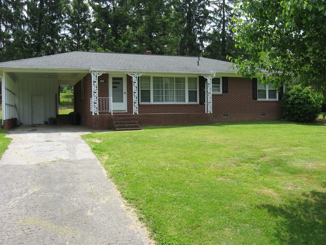 307 Oak Grove Rd #NA - Photo 2 of 17