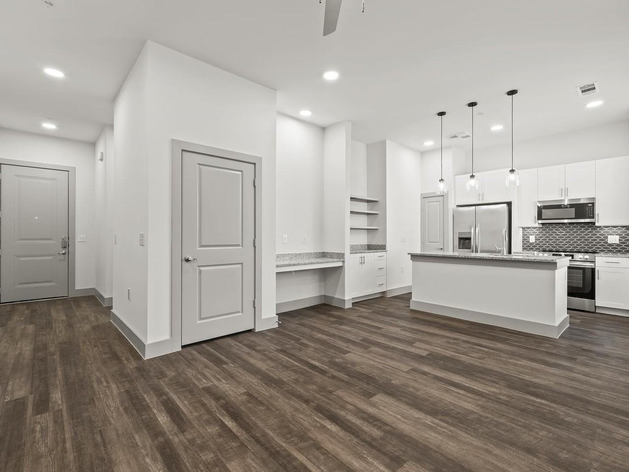 Oak Grove Ln - Photo 3 of 8