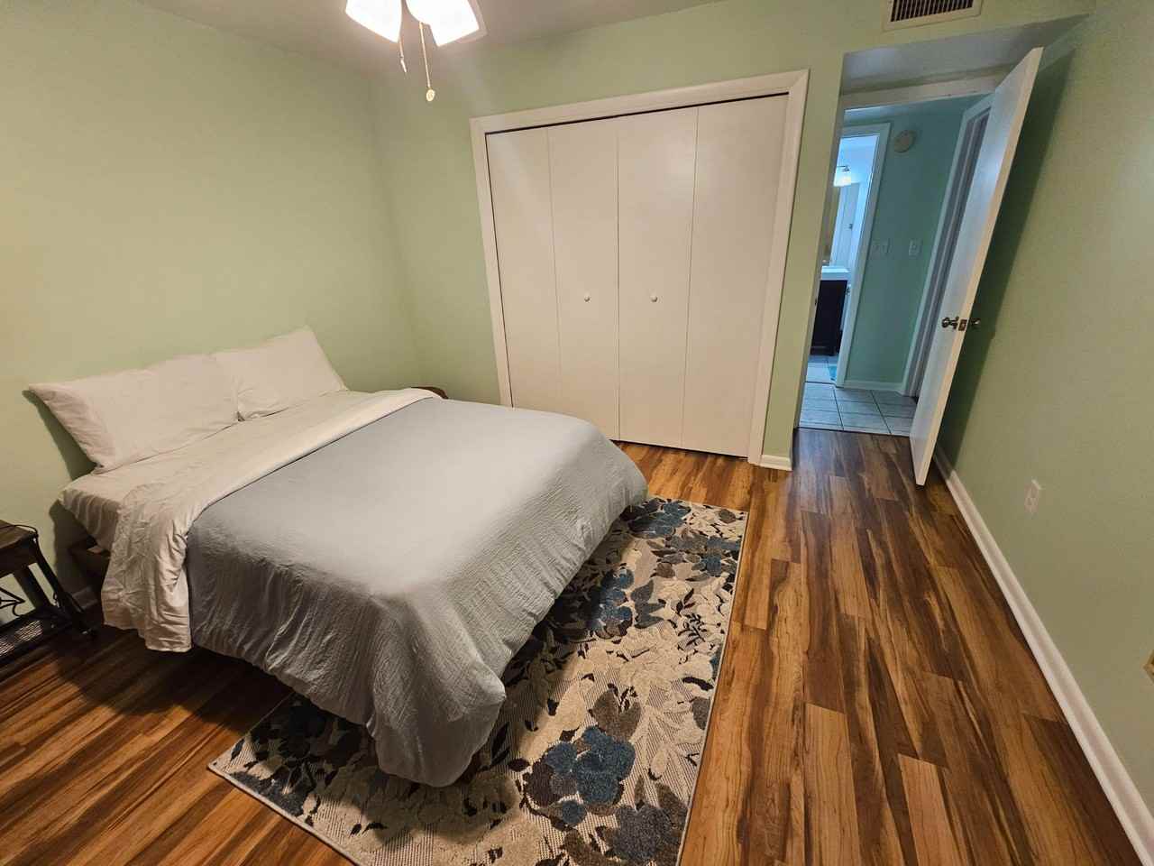 N Village Dr - Photo 6 of 7