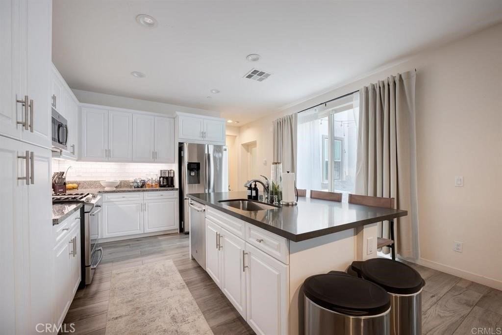 1127 Camino Levante - Photo 5 of 24