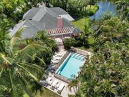 featured image of 2627 Half Moon Walk