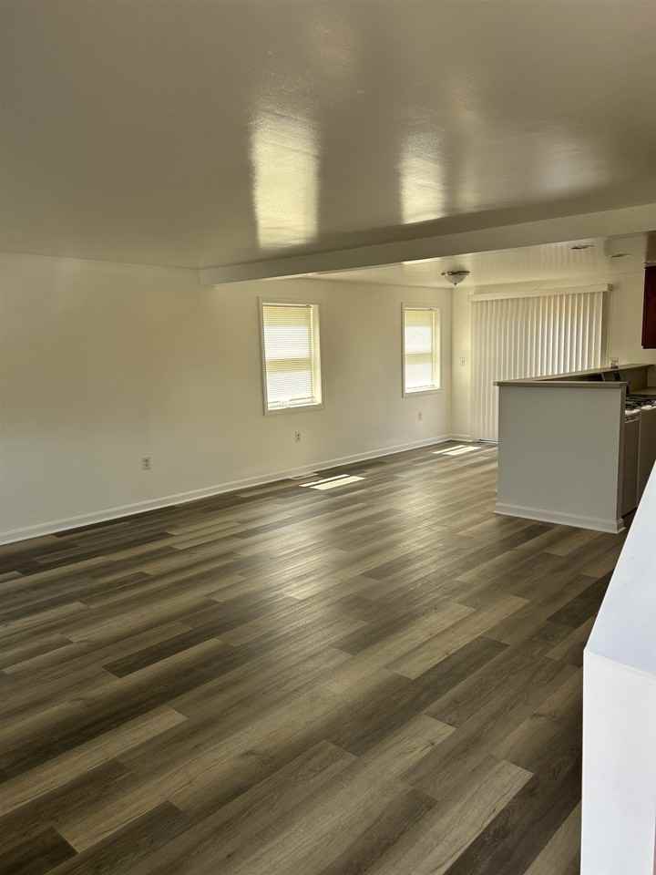 87 N High St #B - Photo 3 of 15