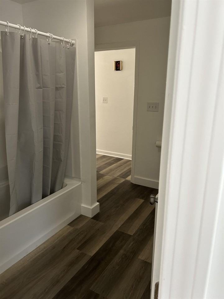 87 N High St #B - Photo 5 of 15