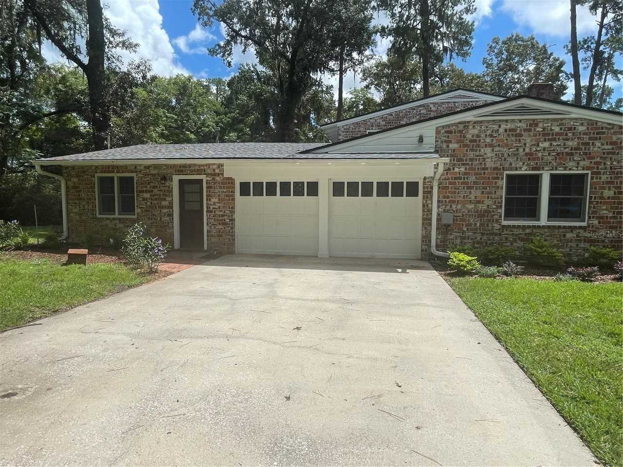 1801 Nw 30th Ter - Photo 3 of 36