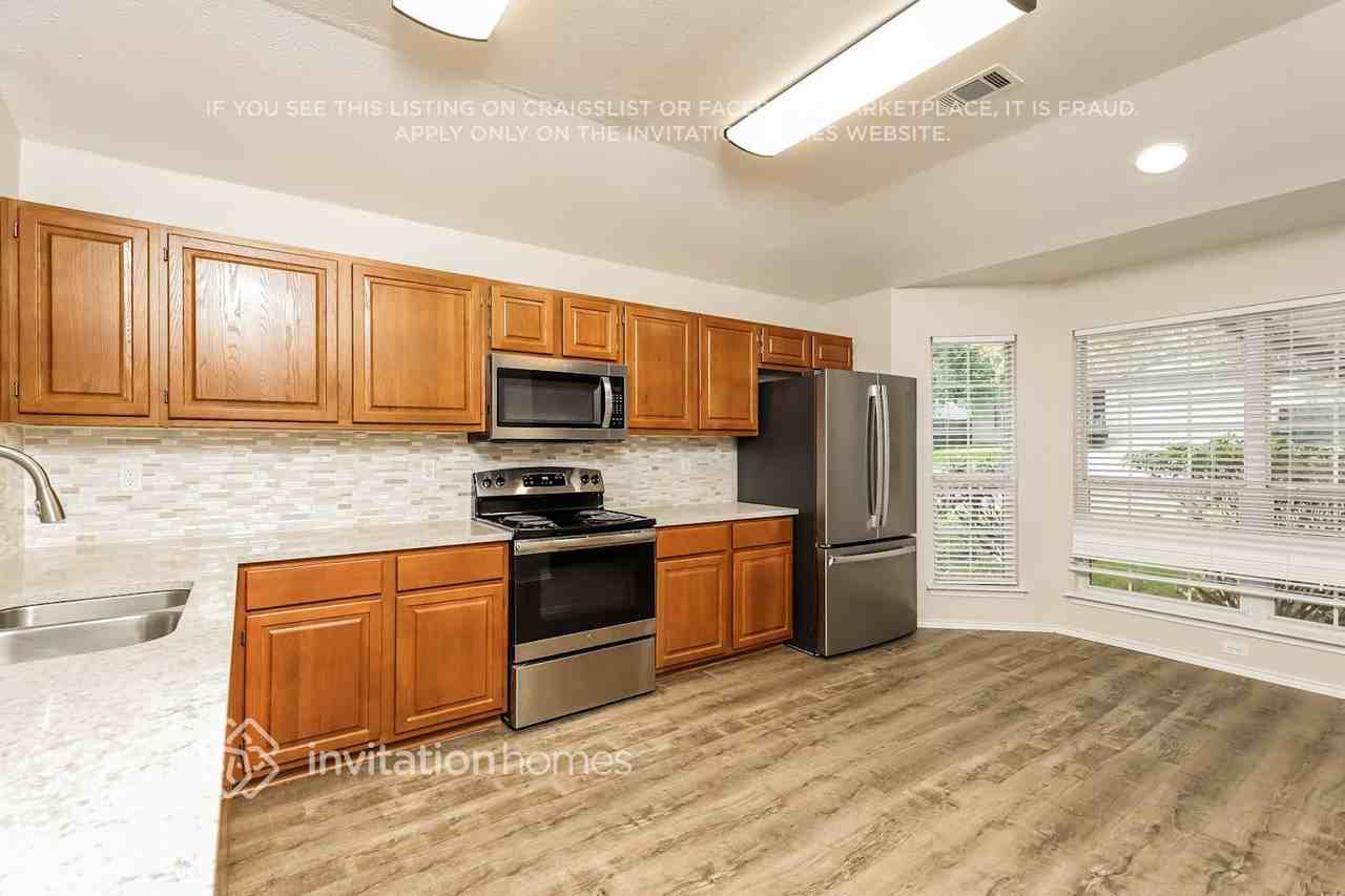 5239 Stormy Trl - Photo 6 of 26