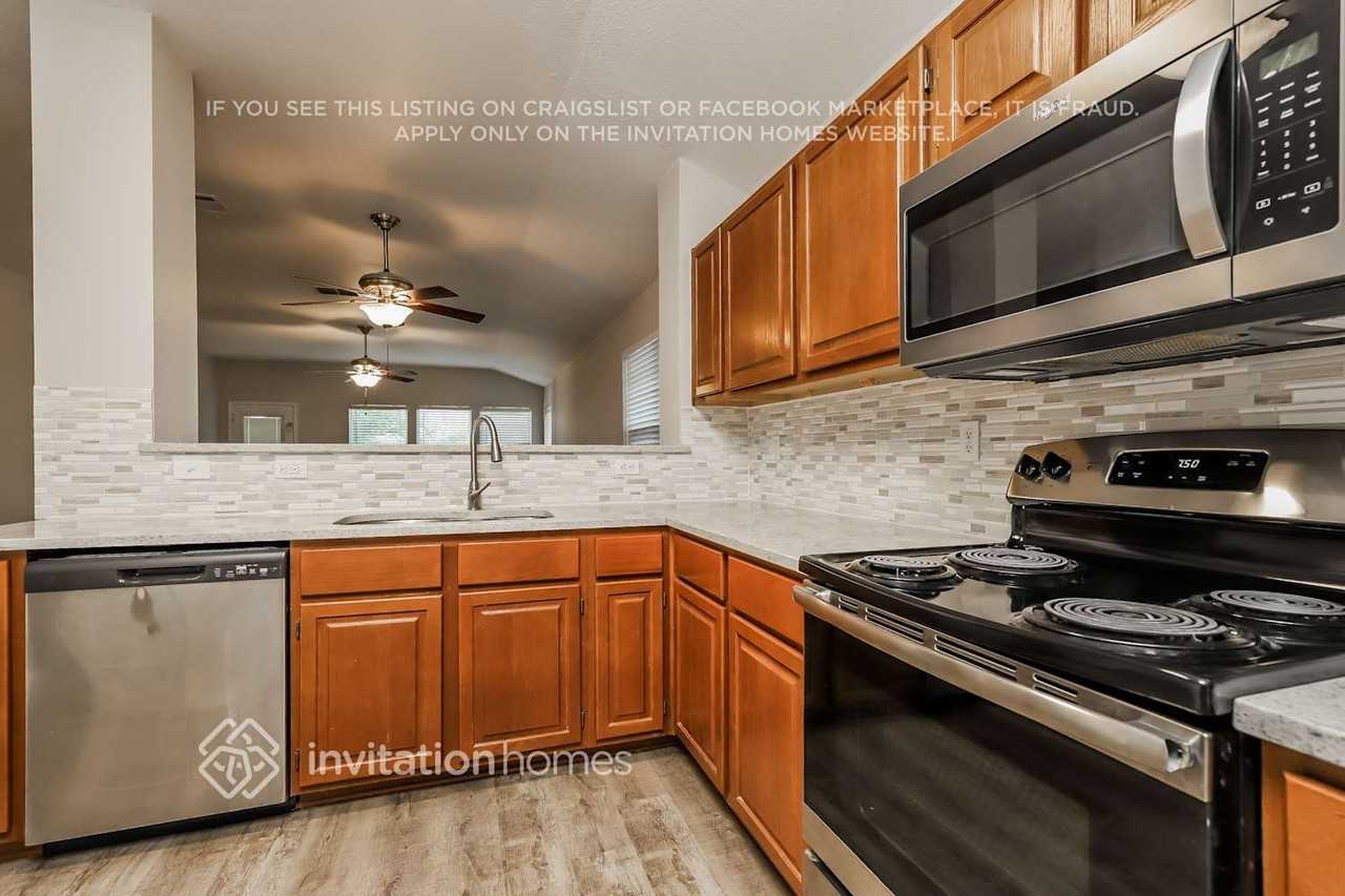 5239 Stormy Trl - Photo 7 of 26