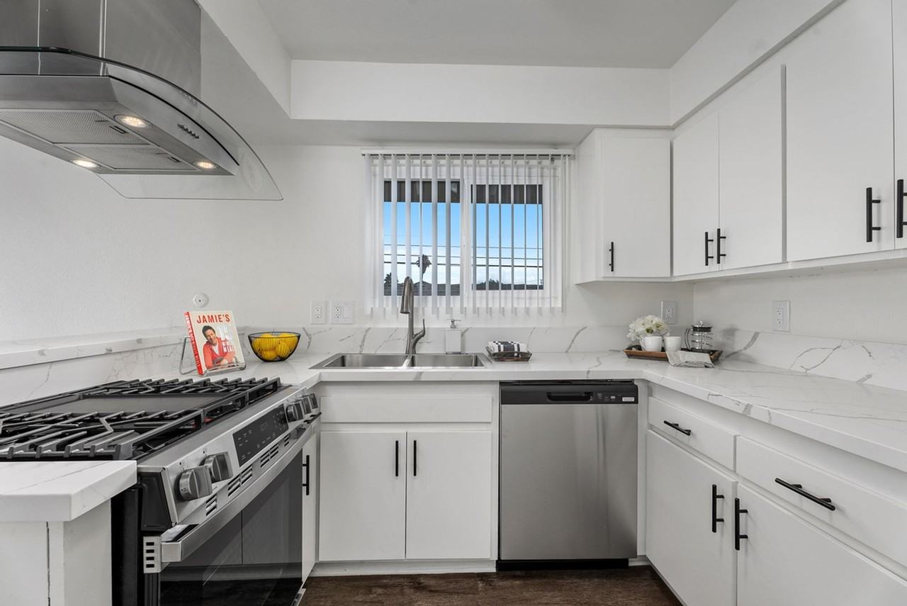 Domus Villas Apartments - Photo 7 of 14