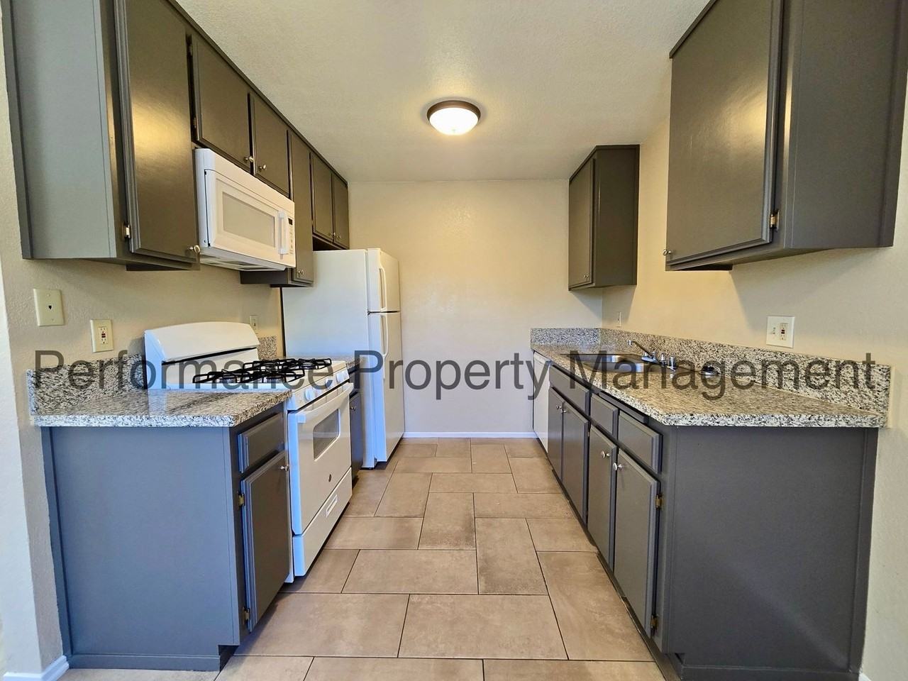 840 E Ridgecrest Blvd #38 - Photo 5 of 16