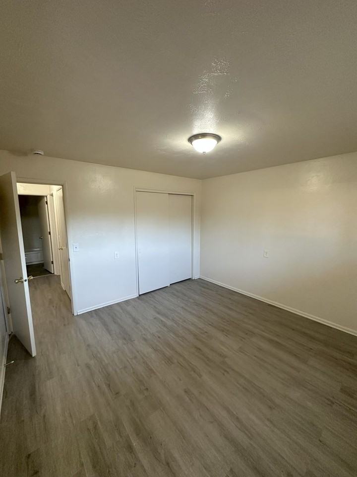 453-132 Stoneway Apartments - Photo 7 of 39