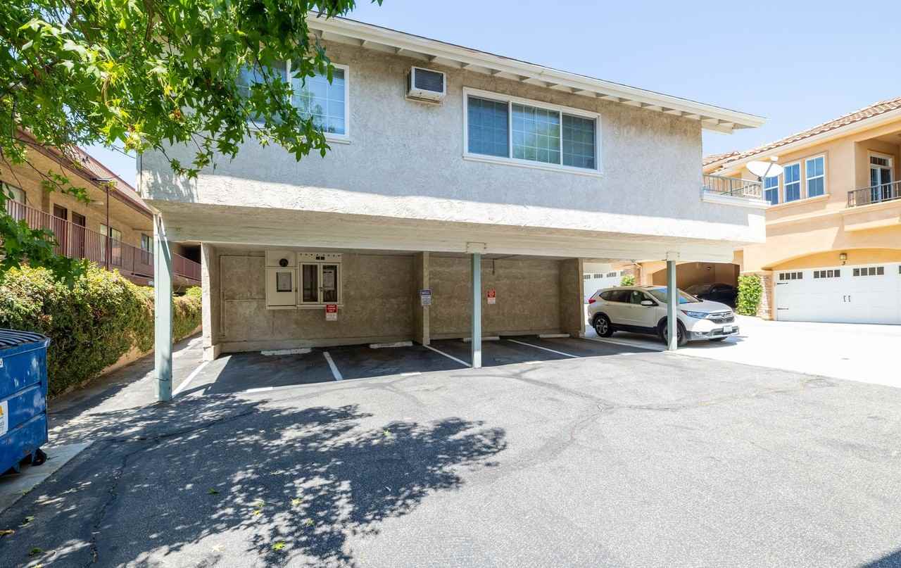 5302 Colodny Ave - Photo 5 of 5