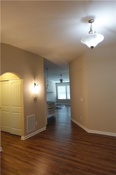 2489 Rolling Hills Dr - Photo 2 of 20