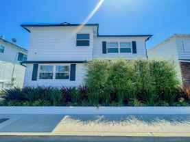 Luxury Living in the Heart of Manhattan Beach Modern Residences with Exceptional Amenities - Photo 1 of 1
