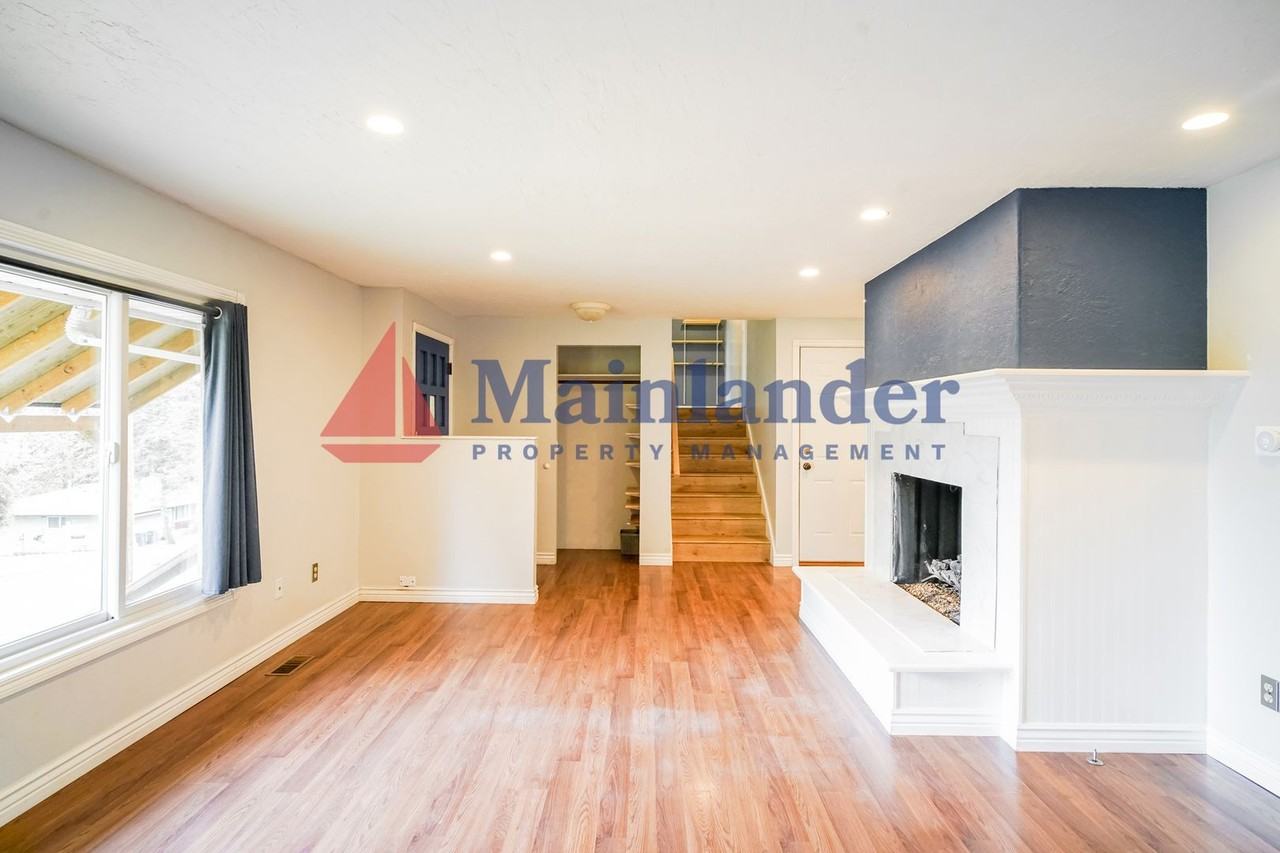 5062 Sw Freeman Ct - Photo 2 of 18